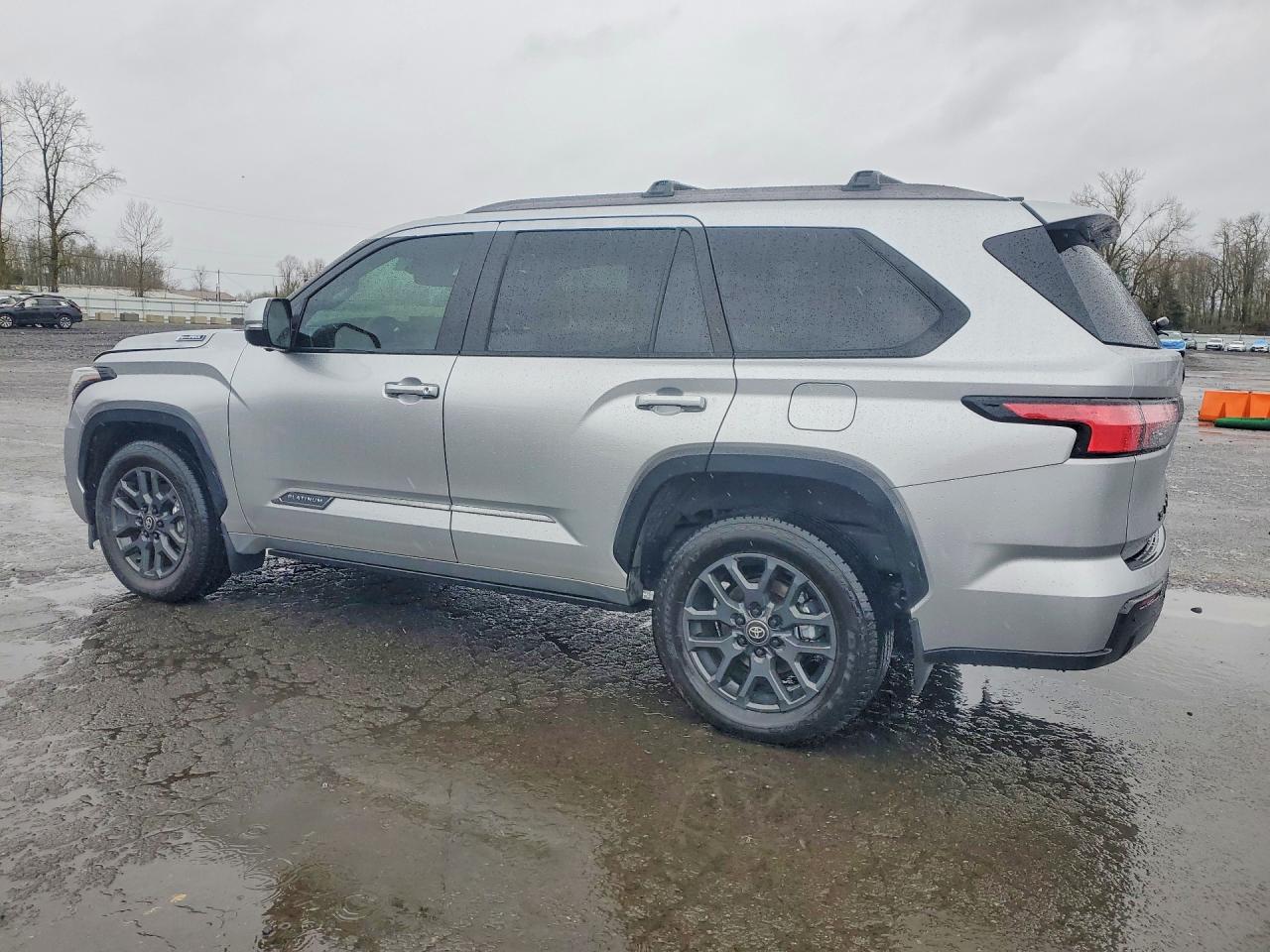2025 TOYOTA SEQUOIA PLATINUM — снимка 2