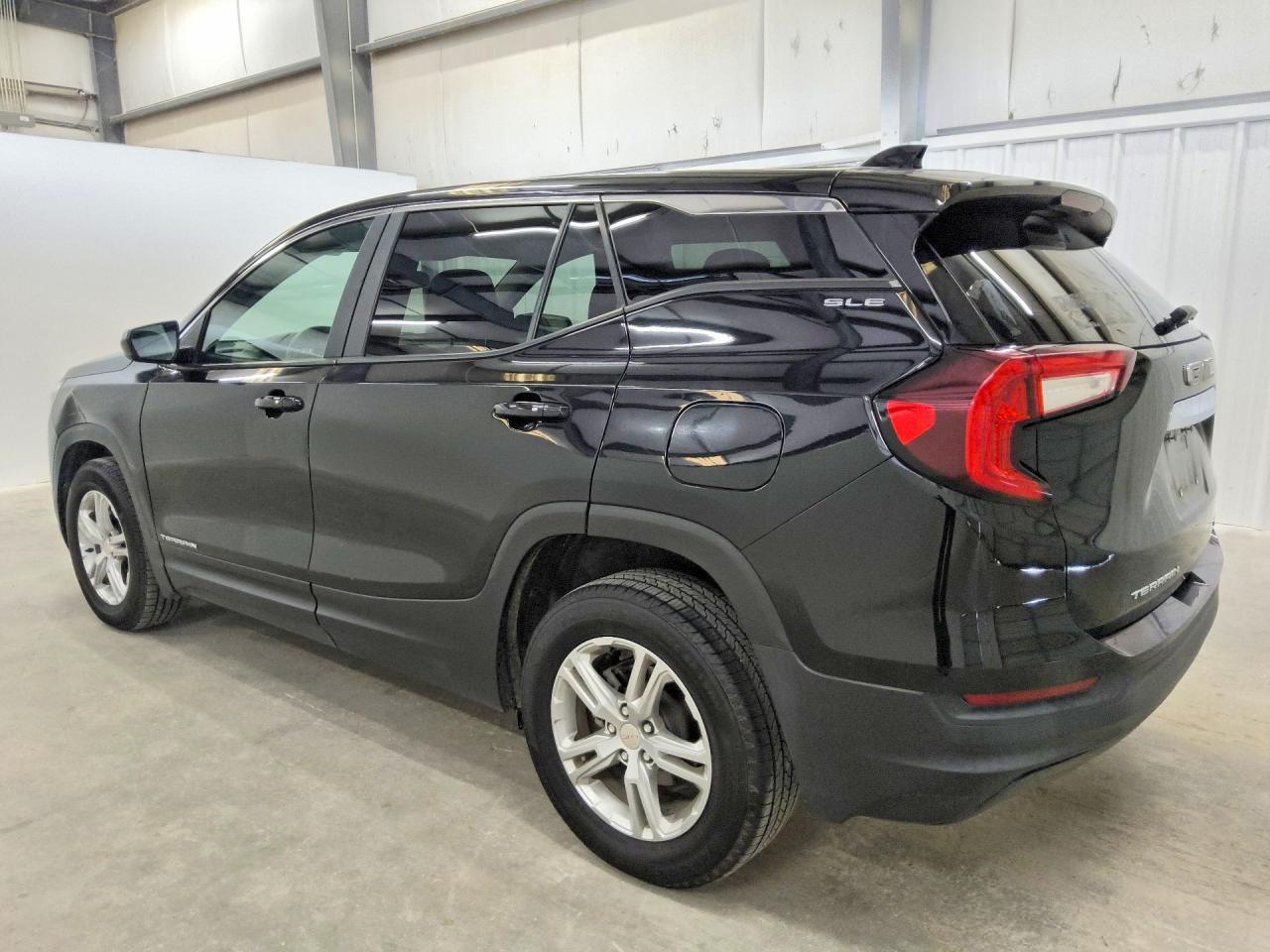 2022 GMC TERRAIN SLE — снимка 2