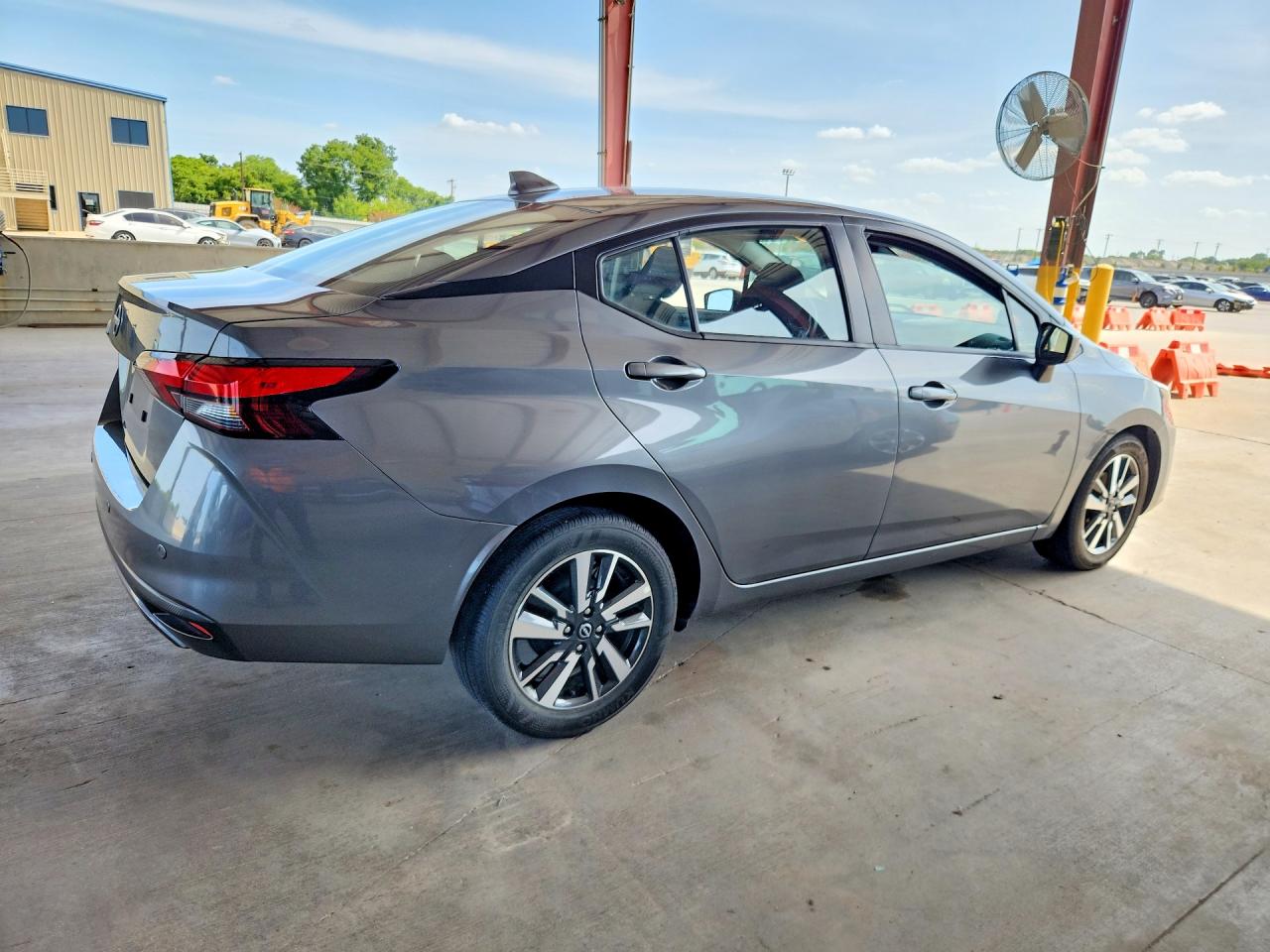 2025 NISSAN VERSA SV — снимка 3