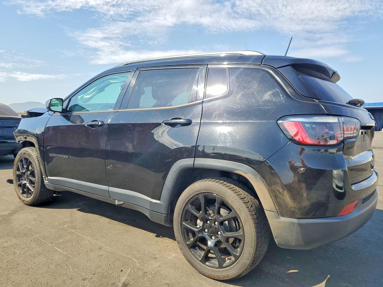 2022 JEEP COMPASS LATITUDE — снимка 2