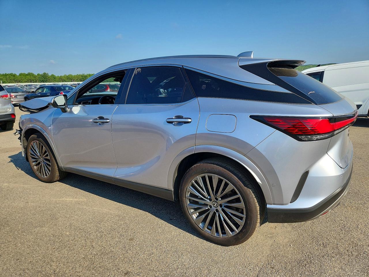 2026 LEXUS RX 450H+ LUXURY — снимка 2