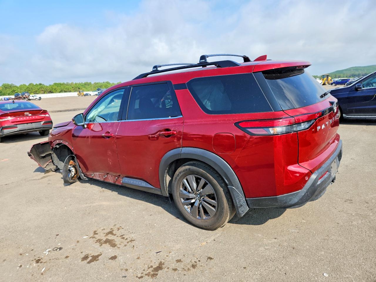 2022 NISSAN PATHFINDER SV — снимка 2