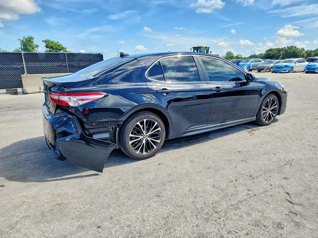 2020 TOYOTA CAMRY SE — снимка 3