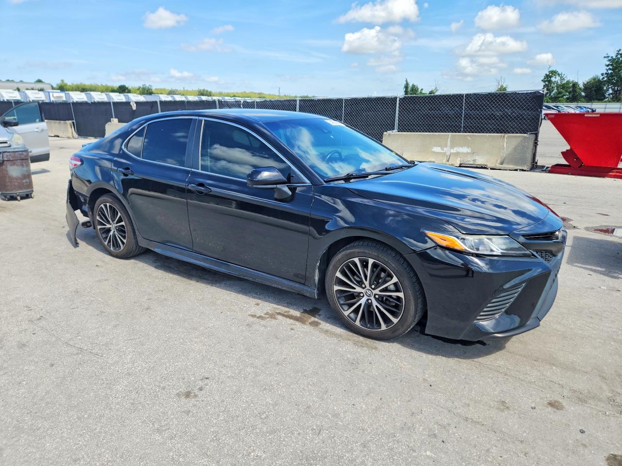 2020 TOYOTA CAMRY SE — снимка 4