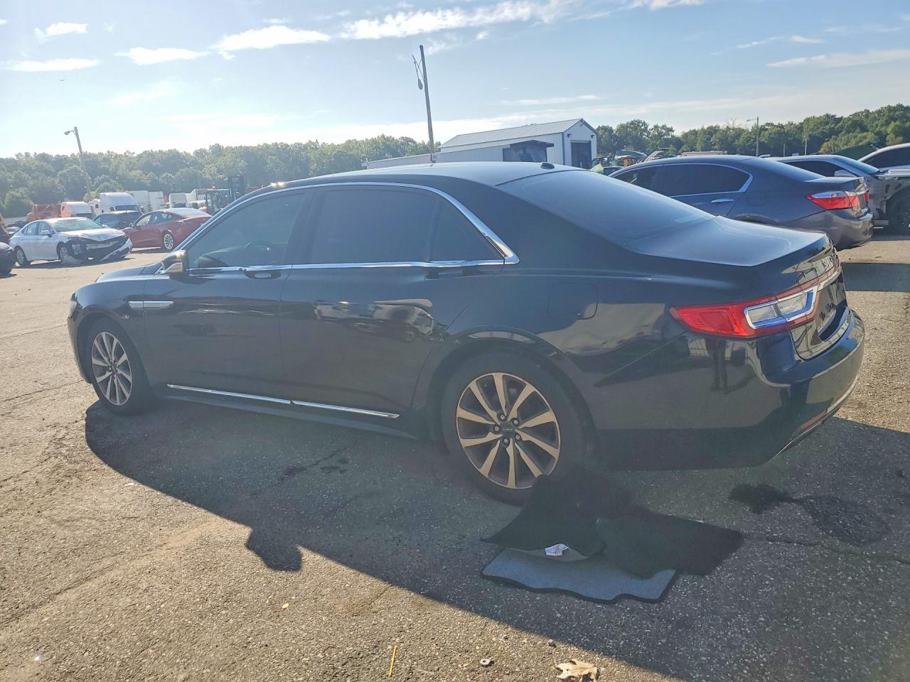 2017 LINCOLN CONTINENTAL — снимка 2