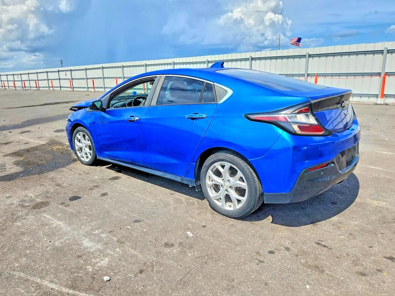 2017 CHEVROLET VOLT PREMIER — снимка 2