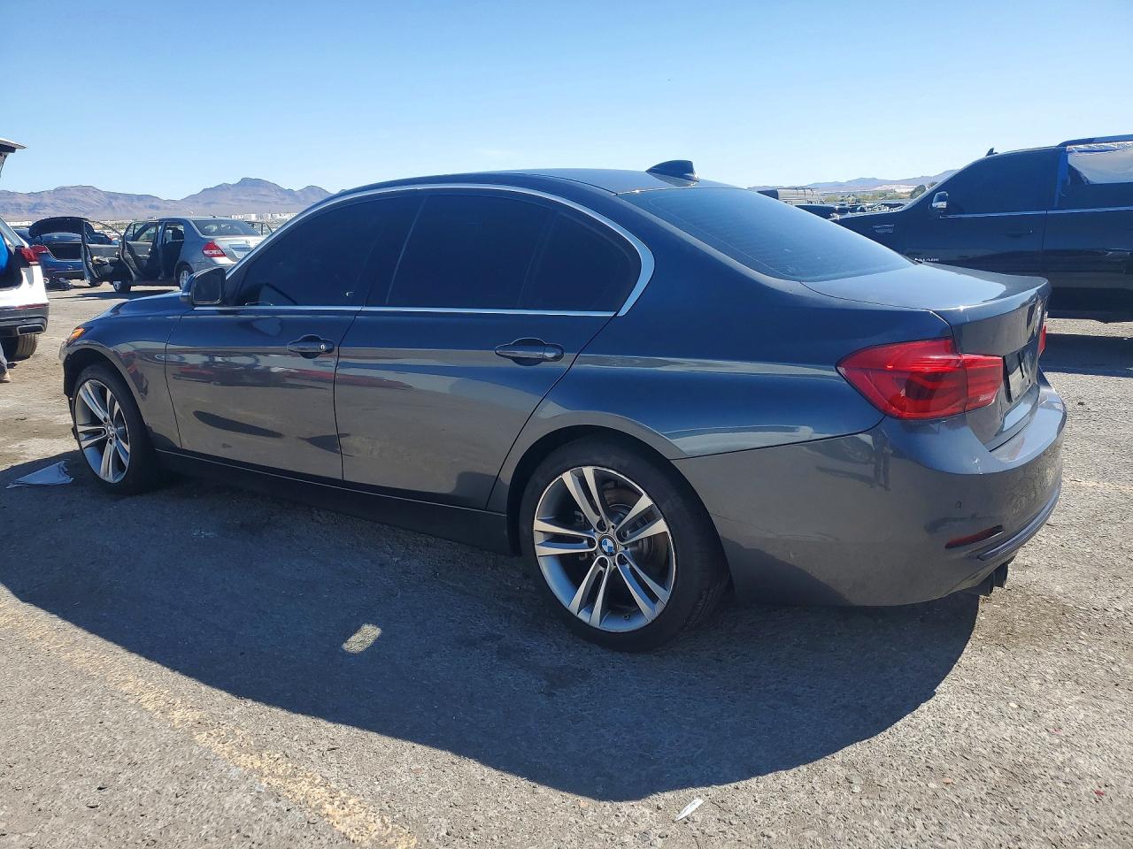 2018 BMW 330 I — снимка 2
