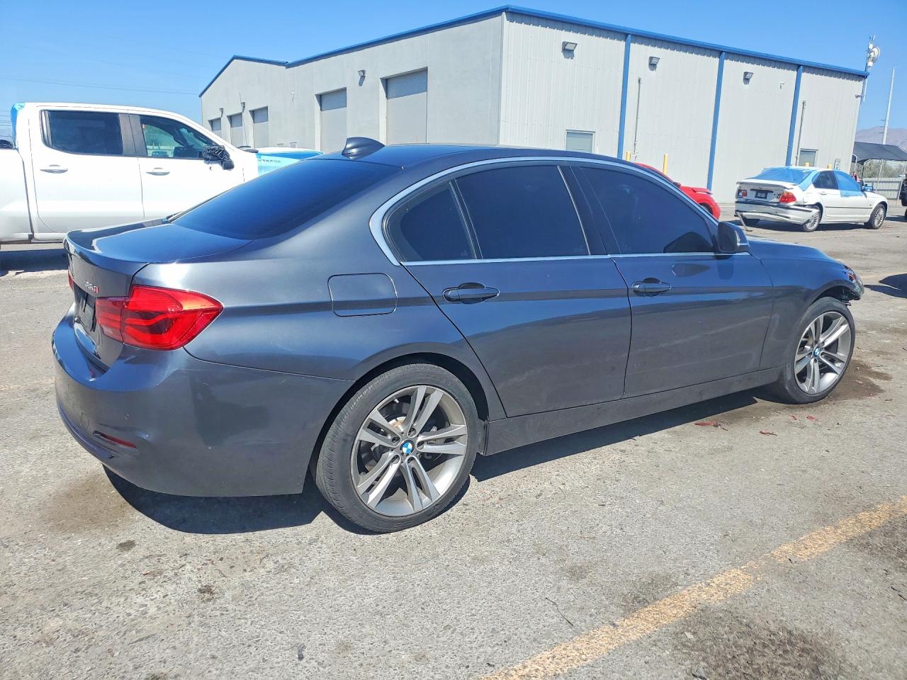 2018 BMW 330 I — снимка 3