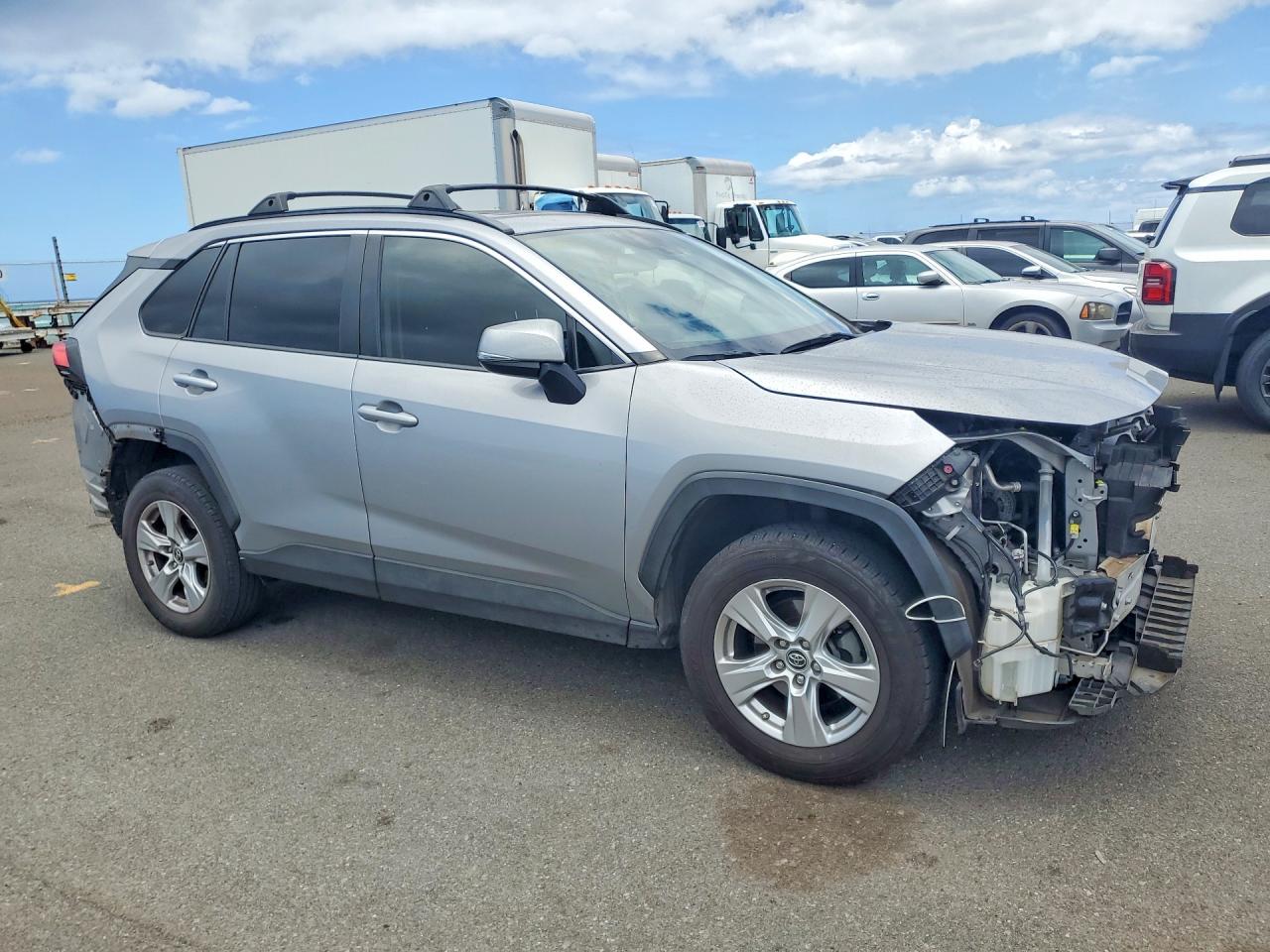 2019 TOYOTA RAV4 XLE — снимка 4