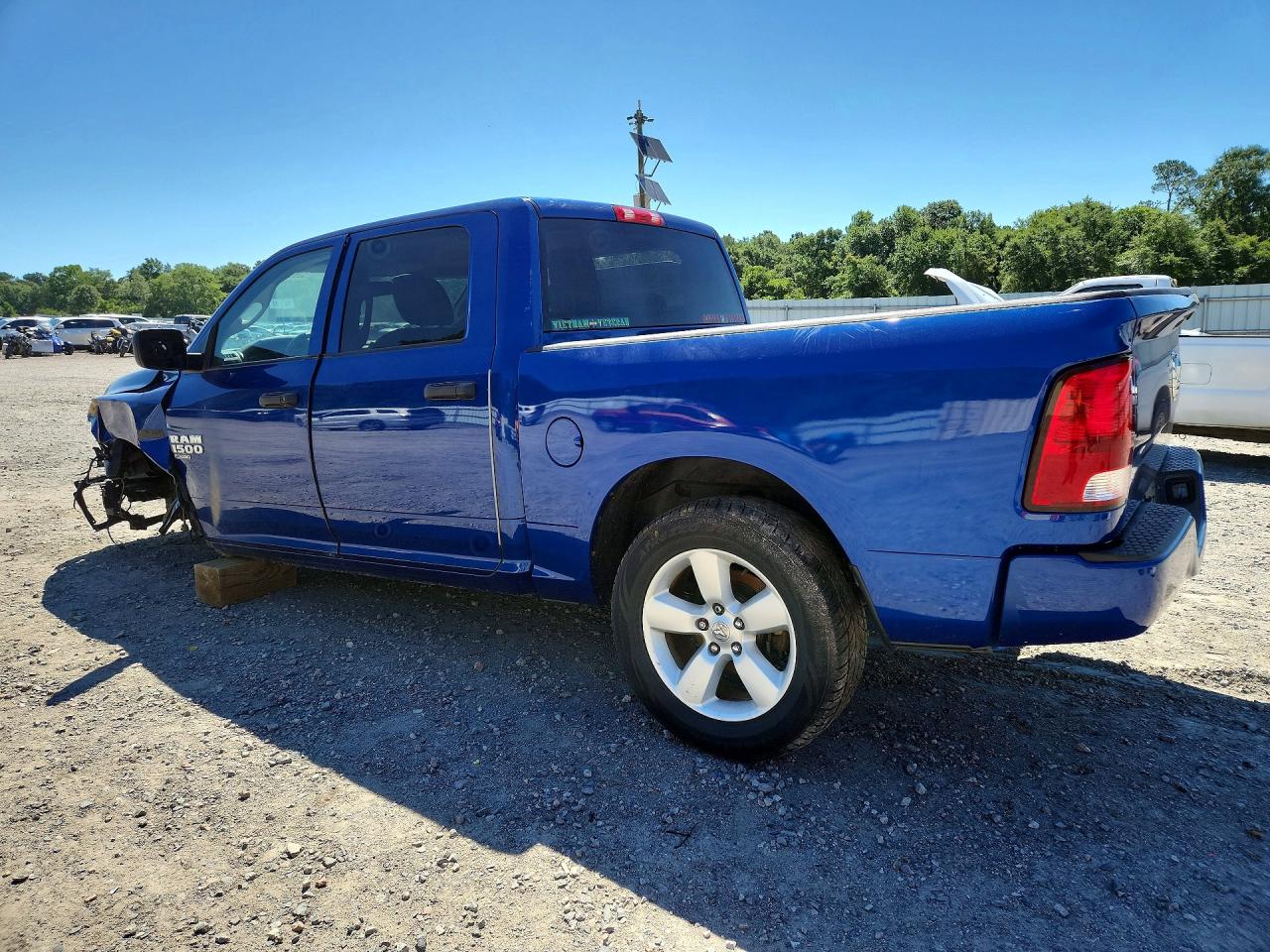 2019 RAM 1500 CLASSIC TRADESMAN — снимка 2
