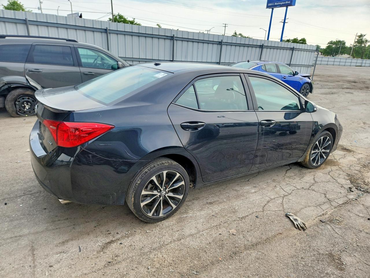 2017 TOYOTA COROLLA XSE — снимка 3