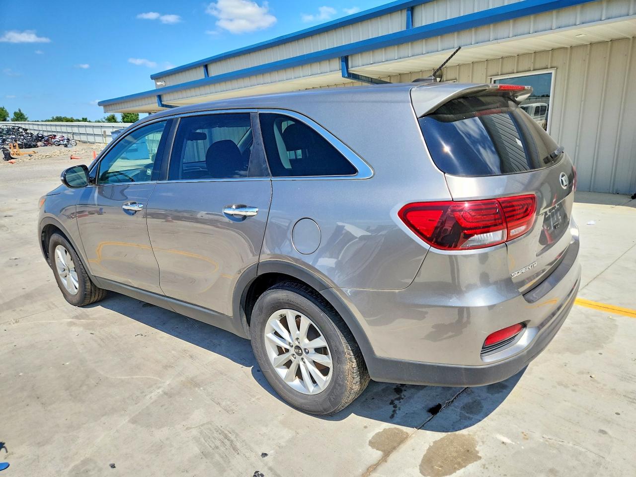 2019 KIA SORENTO LX V6 — снимка 2