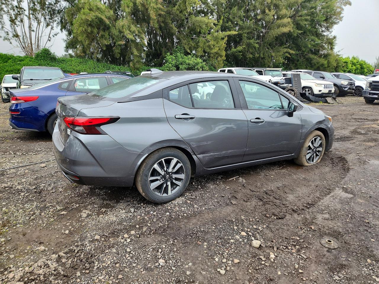 2025 NISSAN VERSA SV — снимка 3