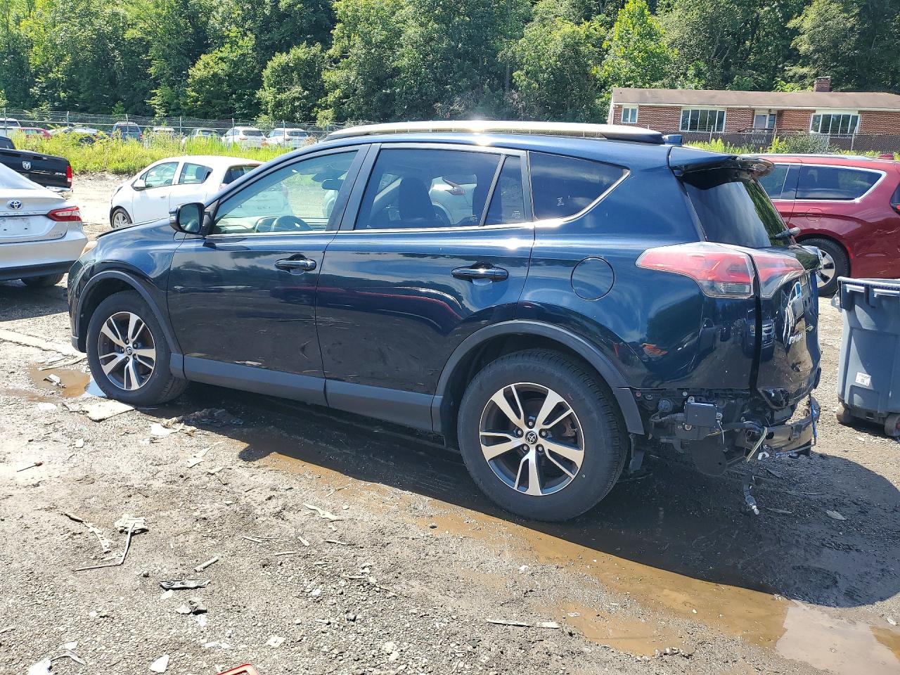 2018 TOYOTA RAV4 XLE — снимка 2