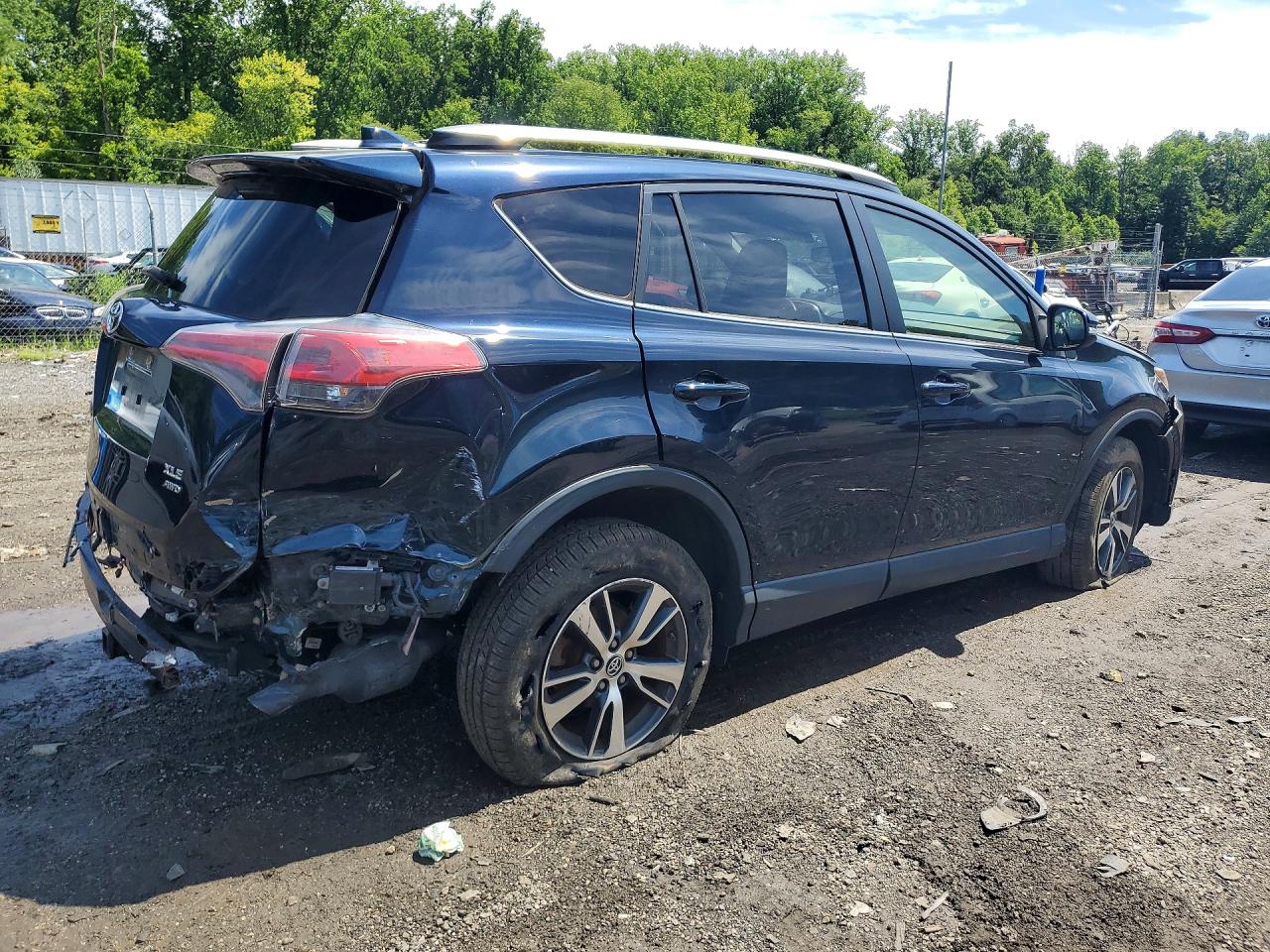 2018 TOYOTA RAV4 XLE — снимка 3