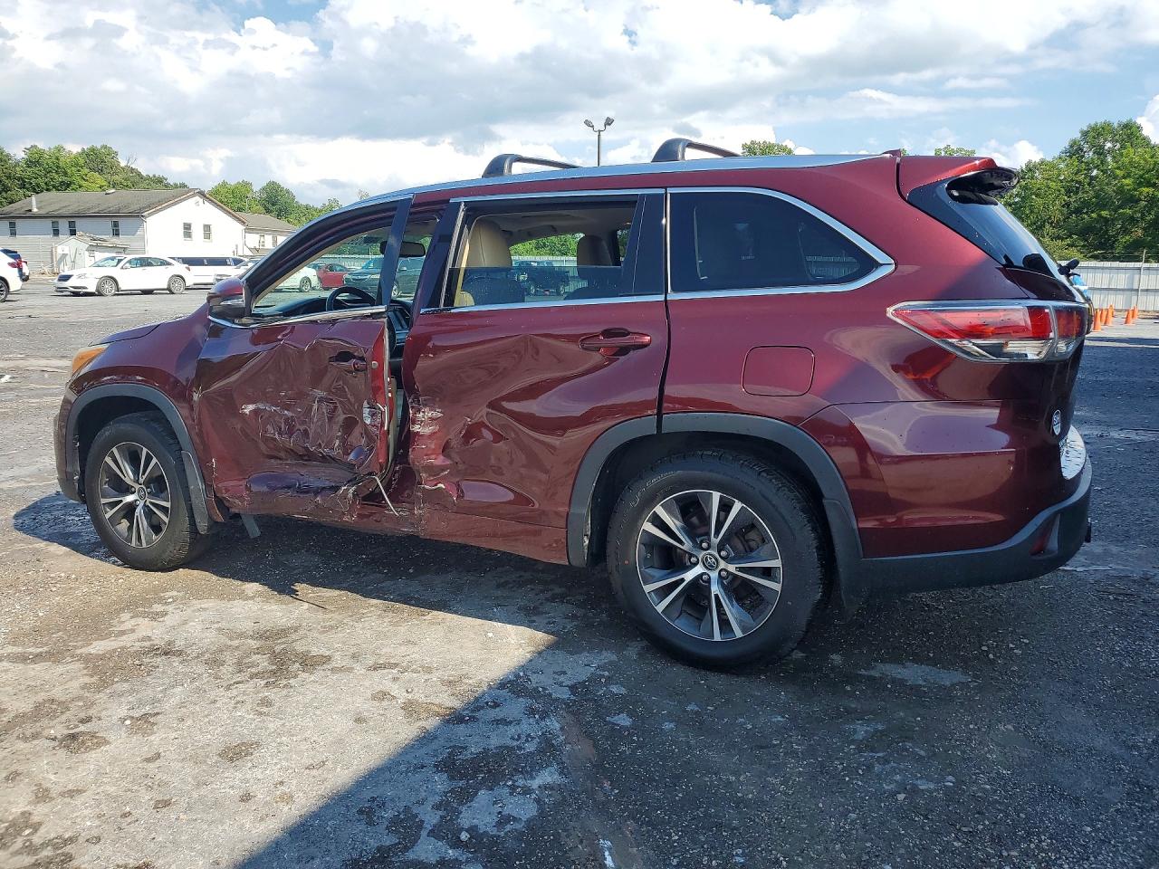 2016 TOYOTA HIGHLANDER XLE — снимка 2