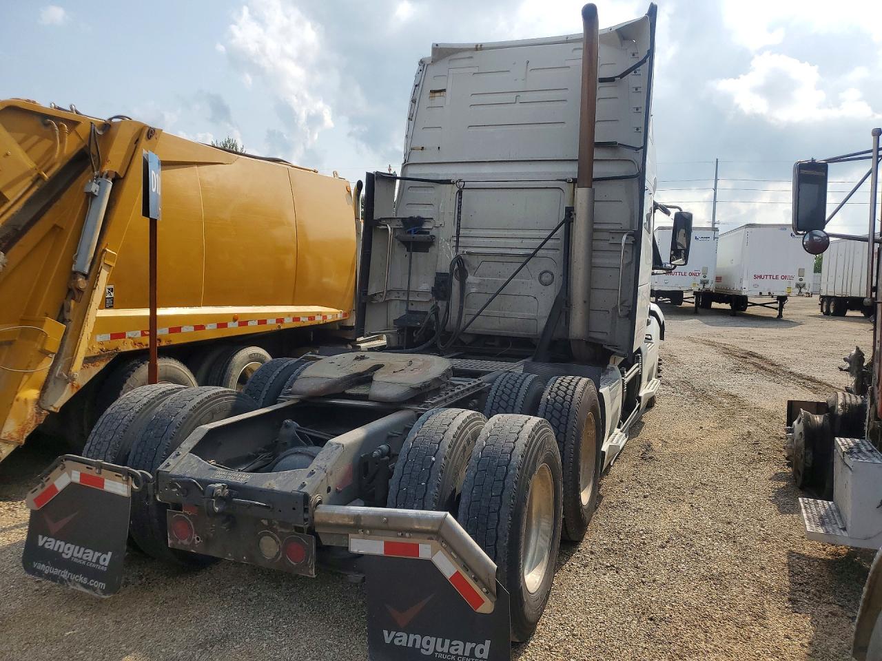 2020 VOLVO VNL (4) — снимка 3