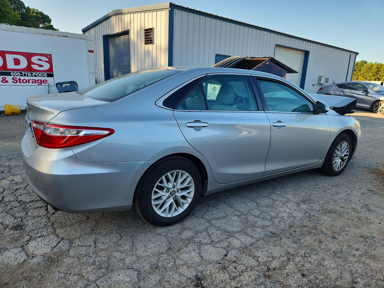 2016 TOYOTA CAMRY LE — снимка 3