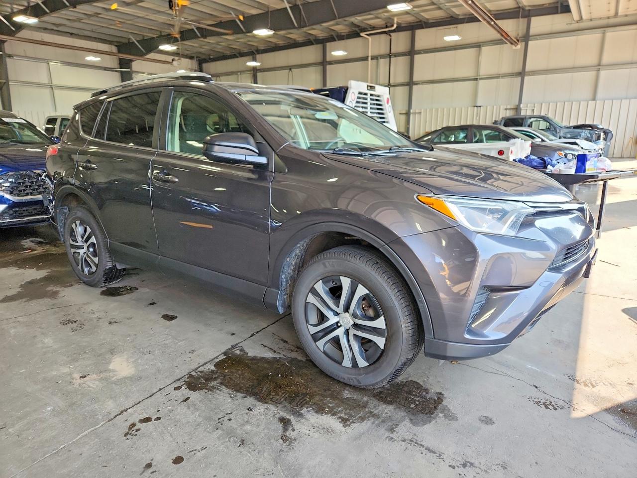 2018 TOYOTA RAV4 LE — снимка 4