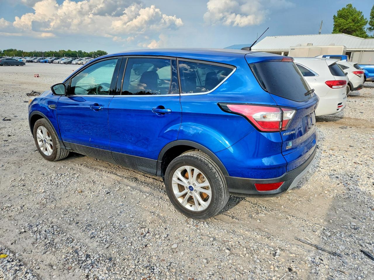 2017 FORD ESCAPE SE — снимка 2