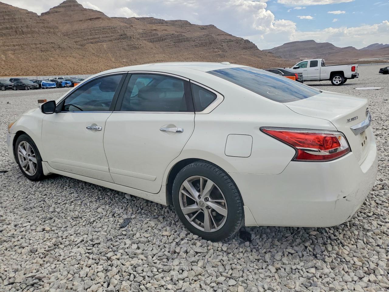 2015 NISSAN ALTIMA 2.5 SV — снимка 2