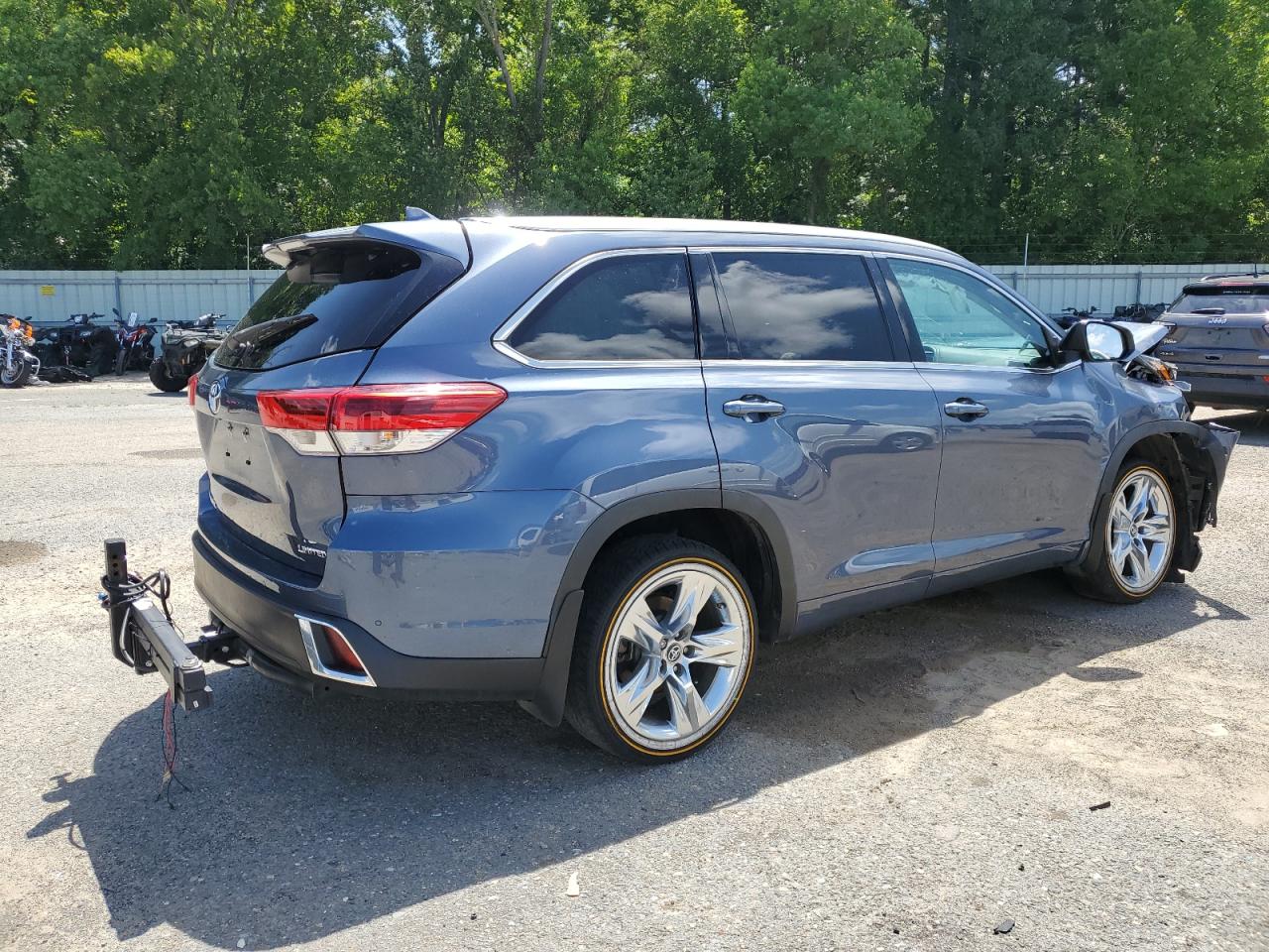 2019 TOYOTA HIGHLANDER LIMITED — снимка 3