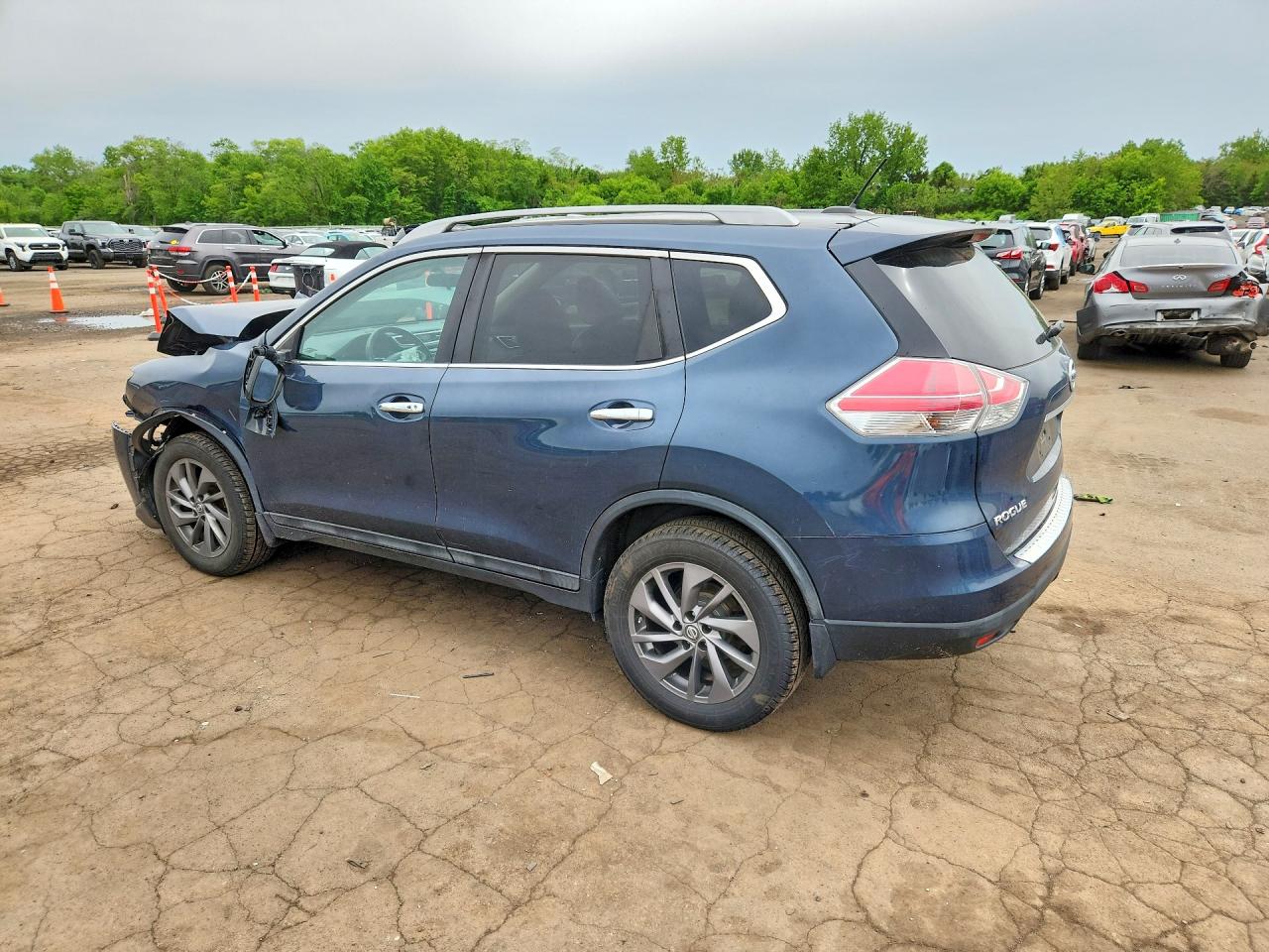 2016 NISSAN ROGUE SL — снимка 2