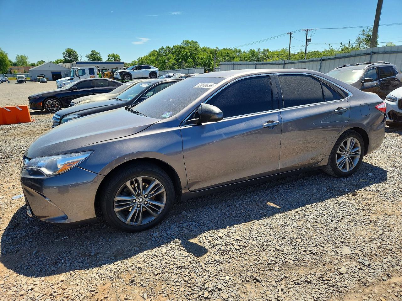 2016 TOYOTA CAMRY SE