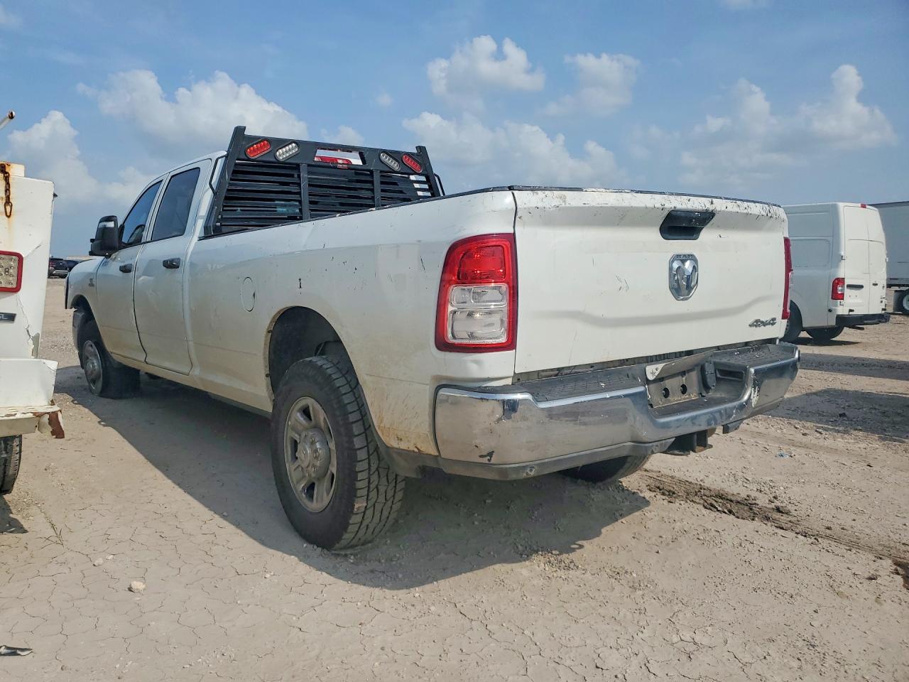 2024 RAM 2500 TRADESMAN — снимка 2