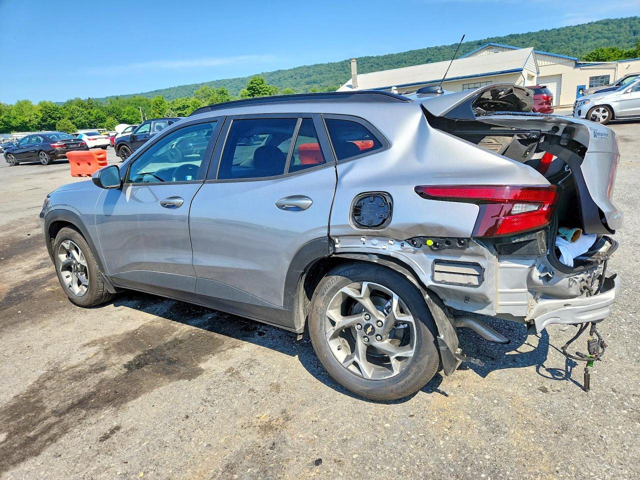 2026 CHEVROLET TRAX 1LT — снимка 2