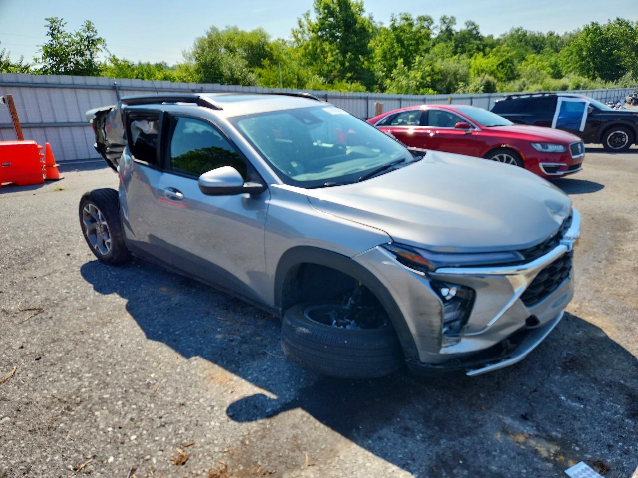 2026 CHEVROLET TRAX 1LT — снимка 4