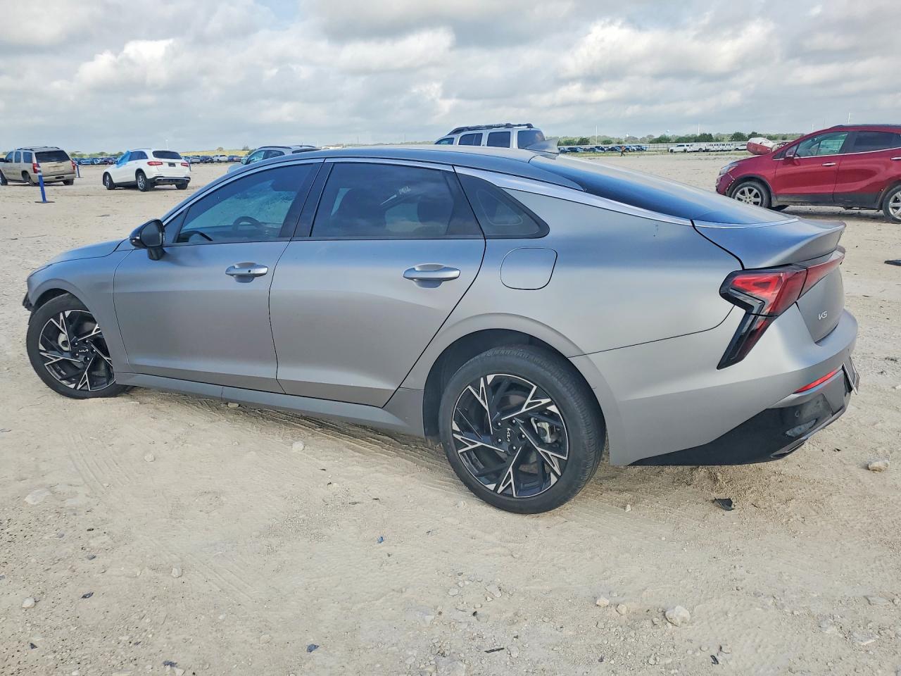 2025 KIA K5 GT LINE — снимка 2
