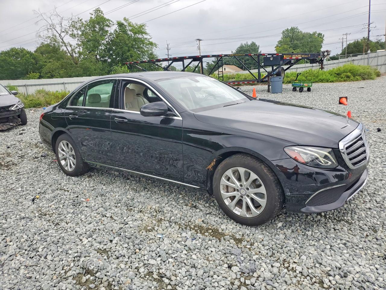 2017 MERCEDES-BENZ E 300 — снимка 4
