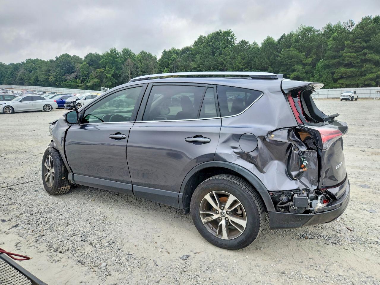 2018 TOYOTA RAV4 XLE — снимка 2