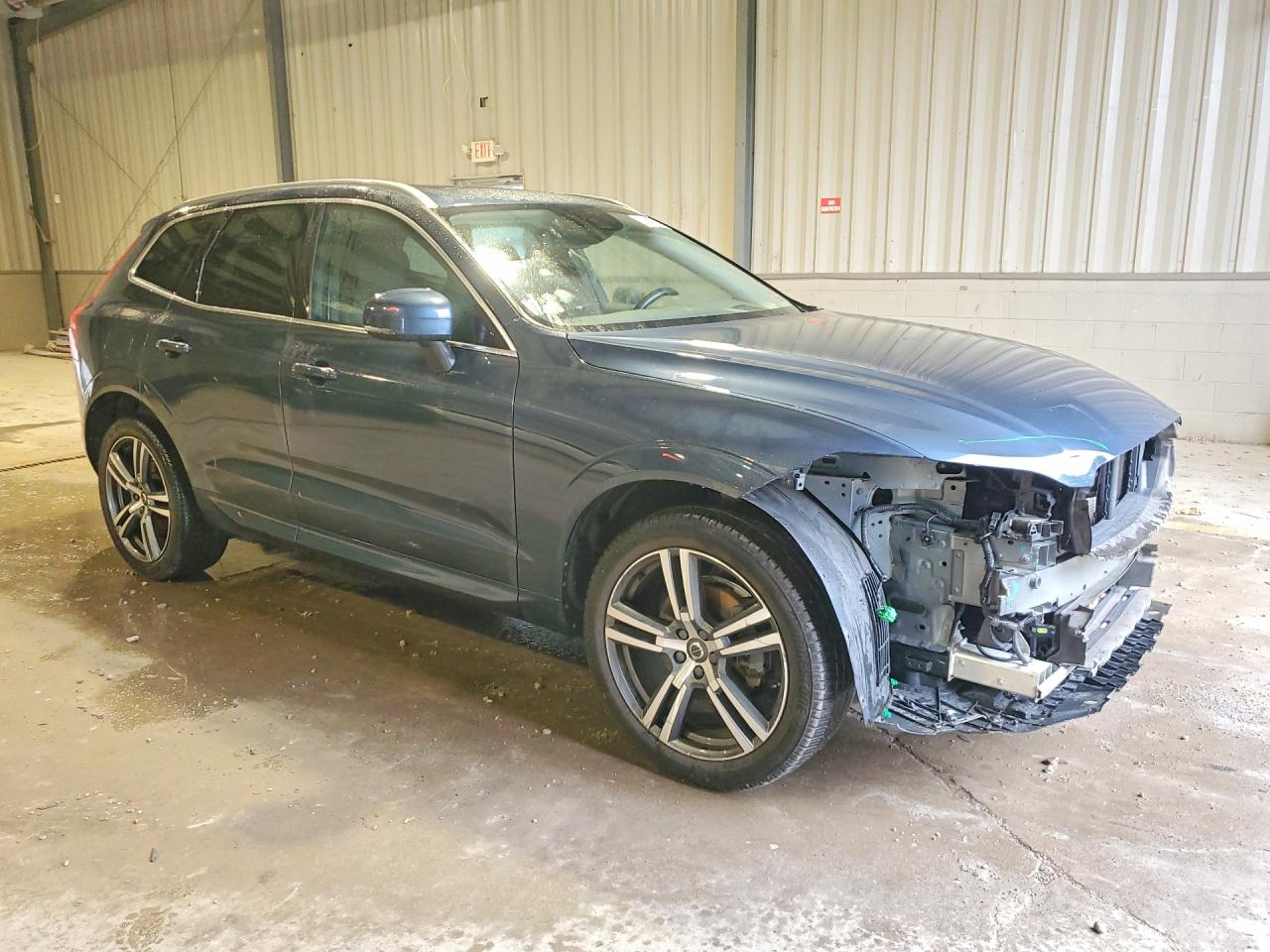 2021 VOLVO XC60 T5 MOMENTUM — снимка 4
