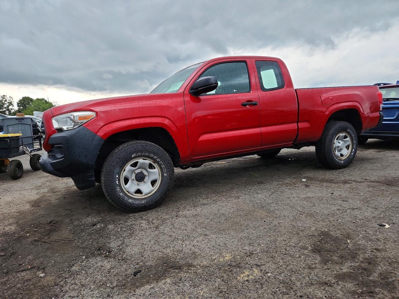 2017 TOYOTA TACOMA SR