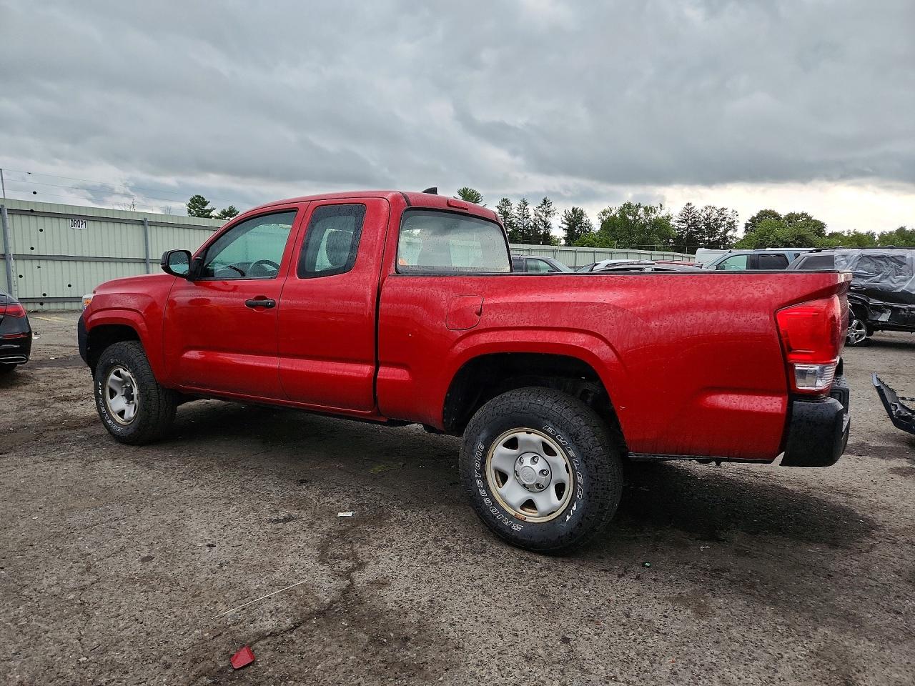 2017 TOYOTA TACOMA SR — снимка 2