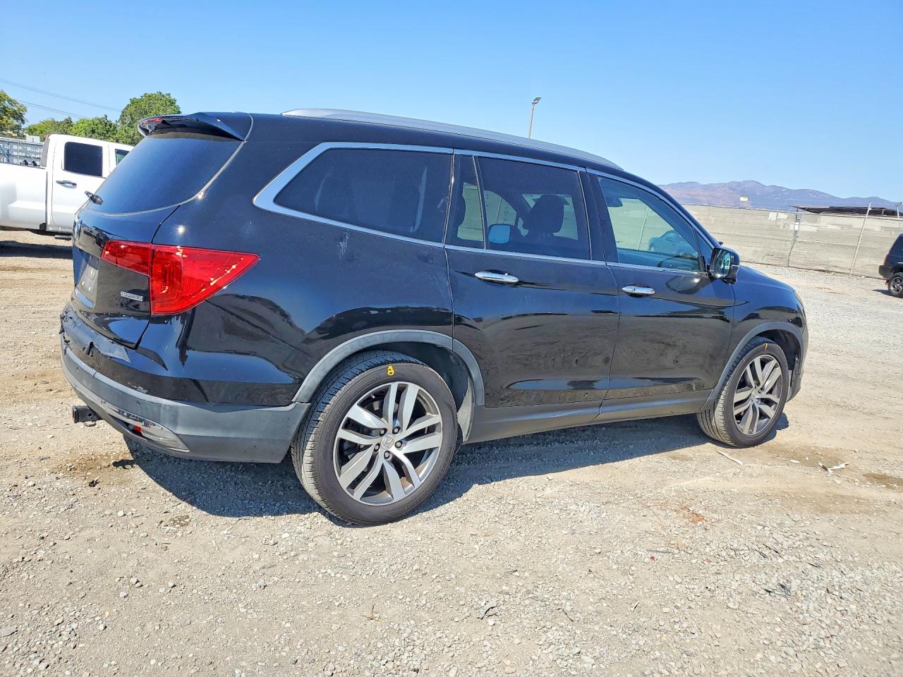 2017 HONDA PILOT TOURING — снимка 3