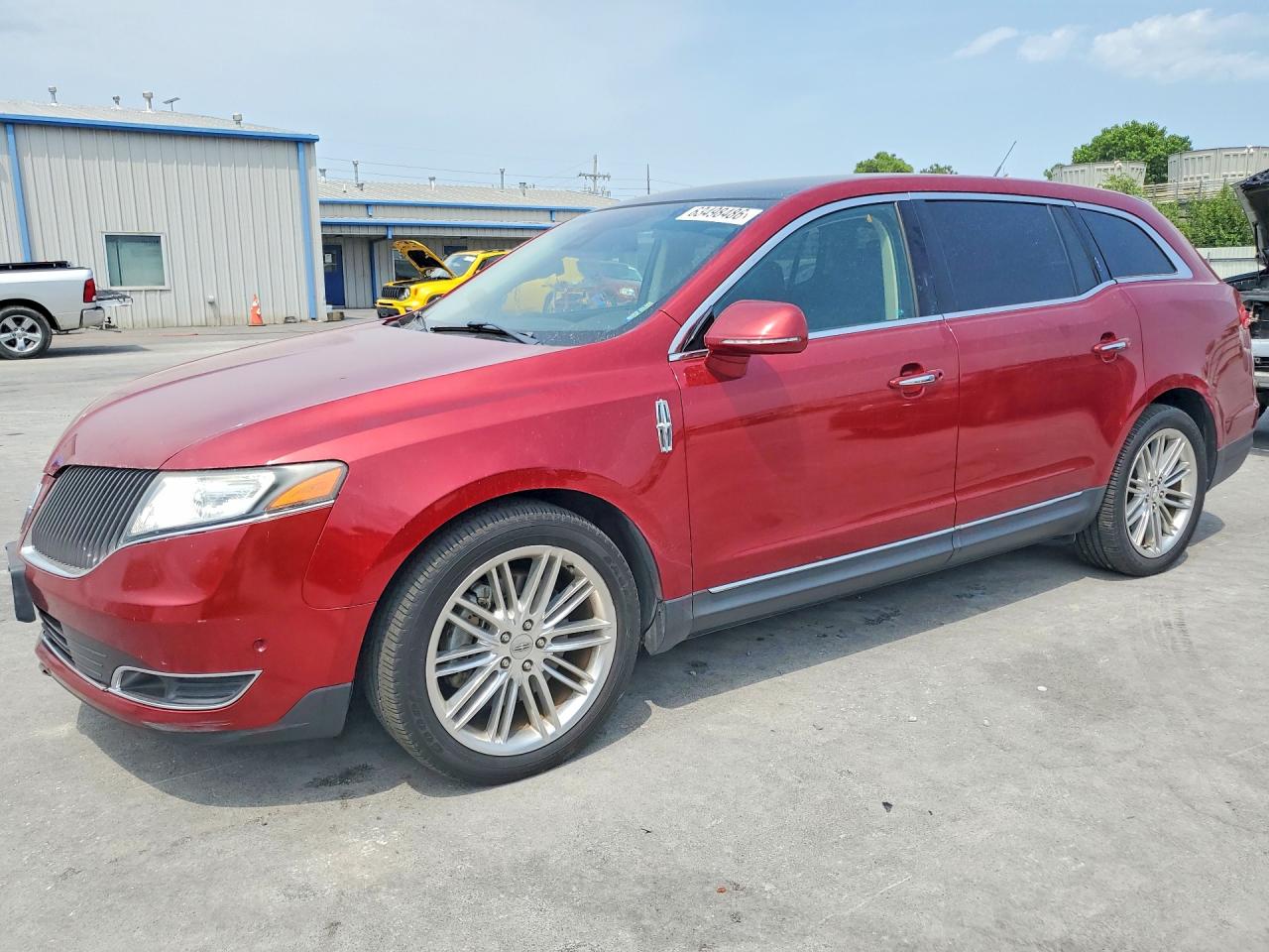 2016 LINCOLN MKT