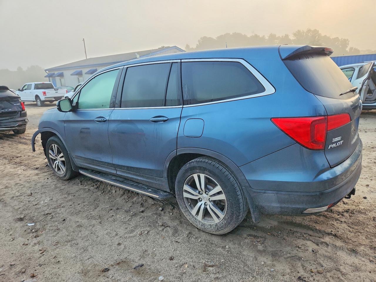 2017 HONDA PILOT EXL — снимка 2