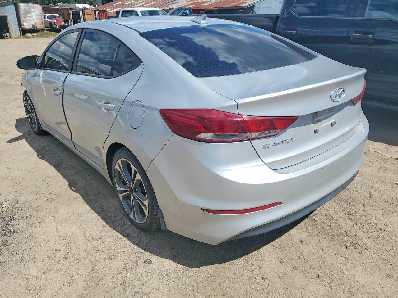 2018 HYUNDAI ELANTRA SEL — снимка 2