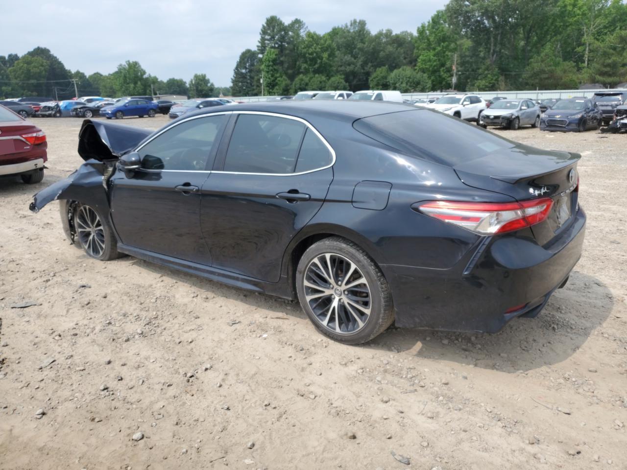 2018 TOYOTA CAMRY L — снимка 2