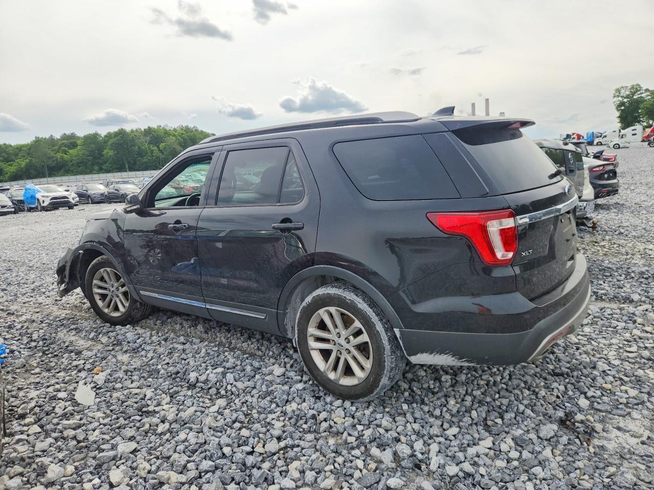 2017 FORD EXPLORER XLT — снимка 2