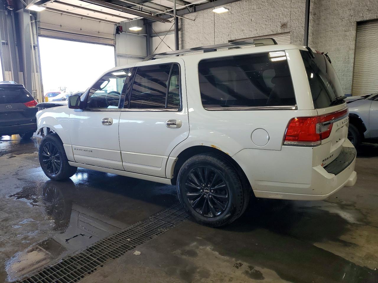 2015 LINCOLN NAVIGATOR — снимка 2