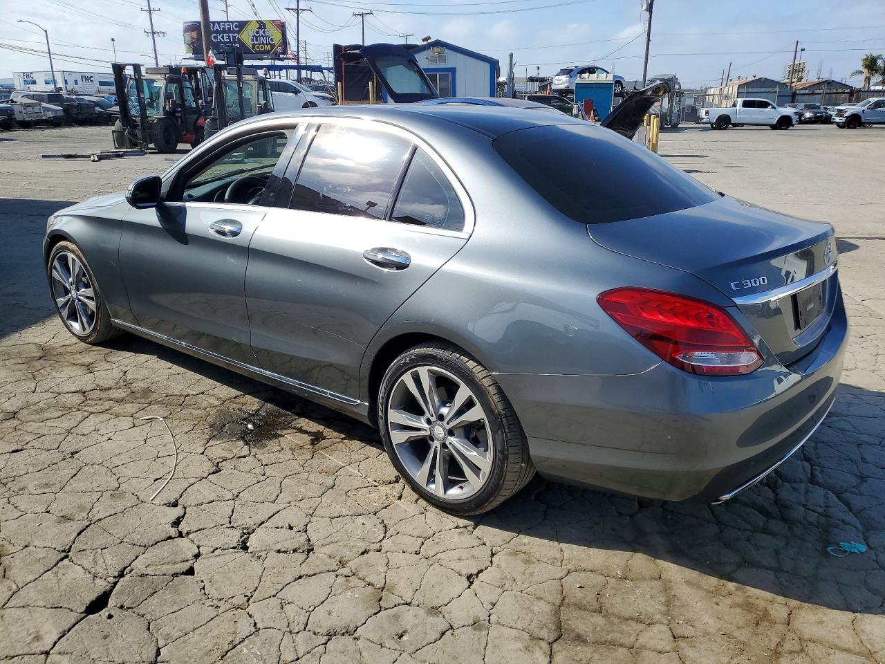 2017 MERCEDES-BENZ C 300 — снимка 2