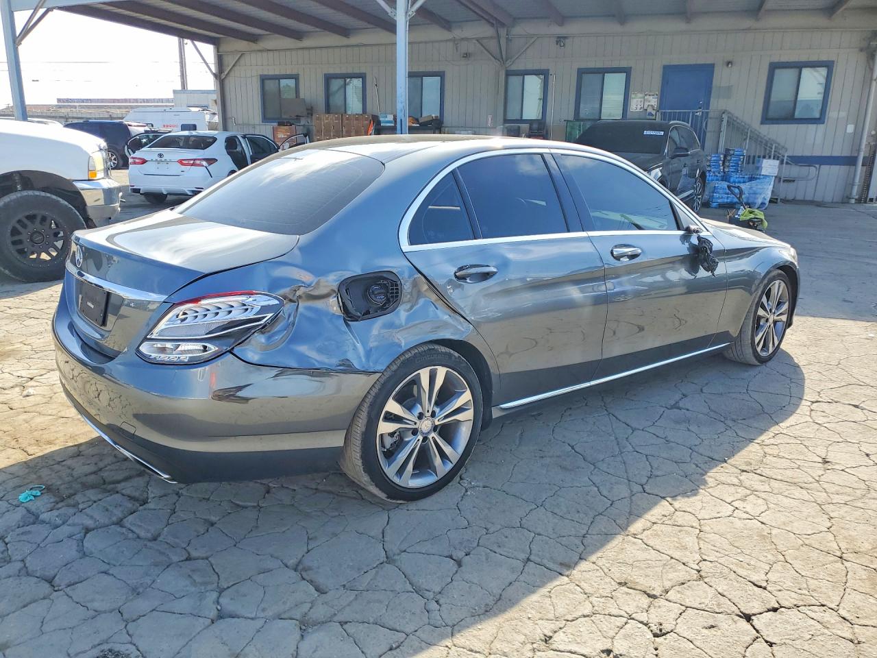 2017 MERCEDES-BENZ C 300 — снимка 3