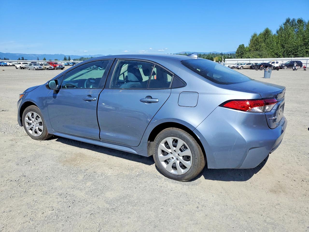 2026 TOYOTA COROLLA LE — снимка 2