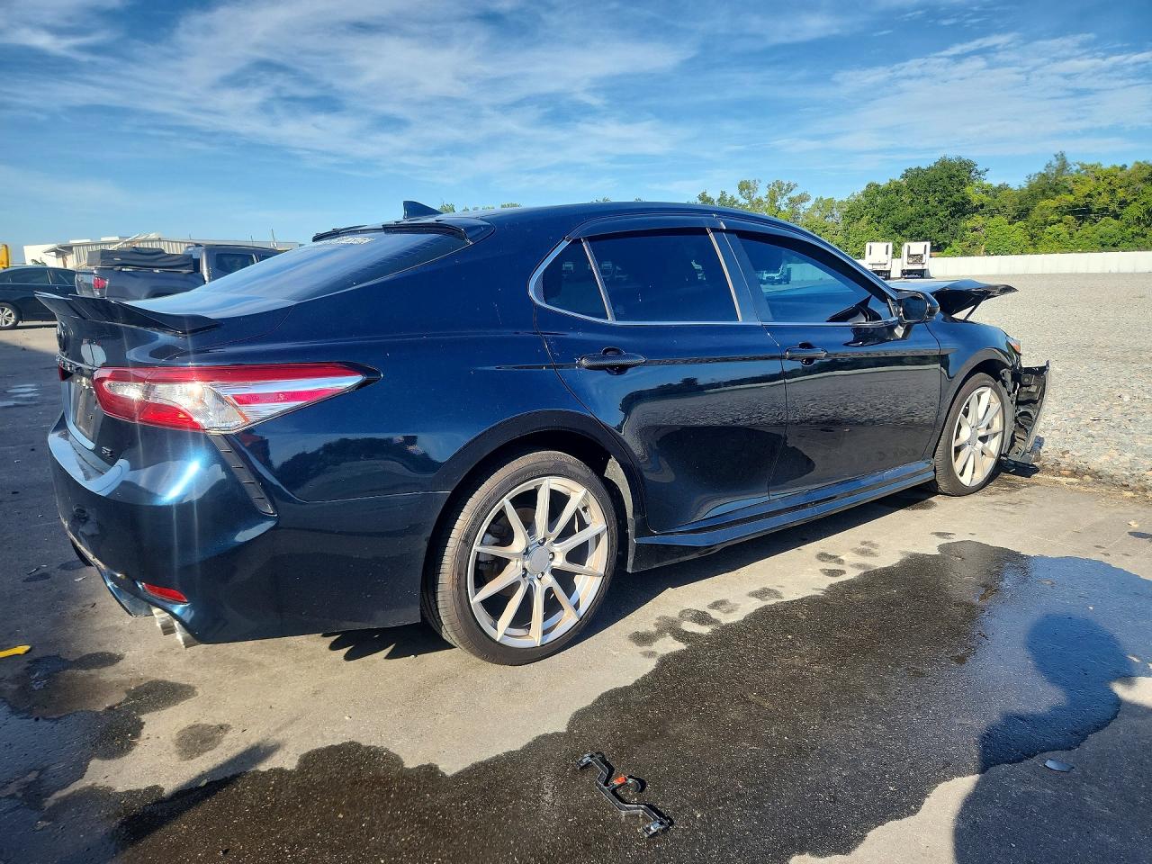 2020 TOYOTA CAMRY SE — снимка 3
