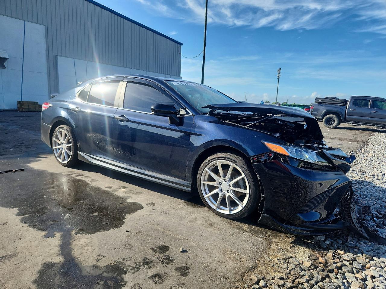 2020 TOYOTA CAMRY SE — снимка 4