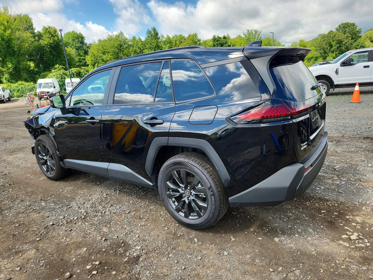 2026 TOYOTA RAV4 XLE PREMIUM — снимка 2